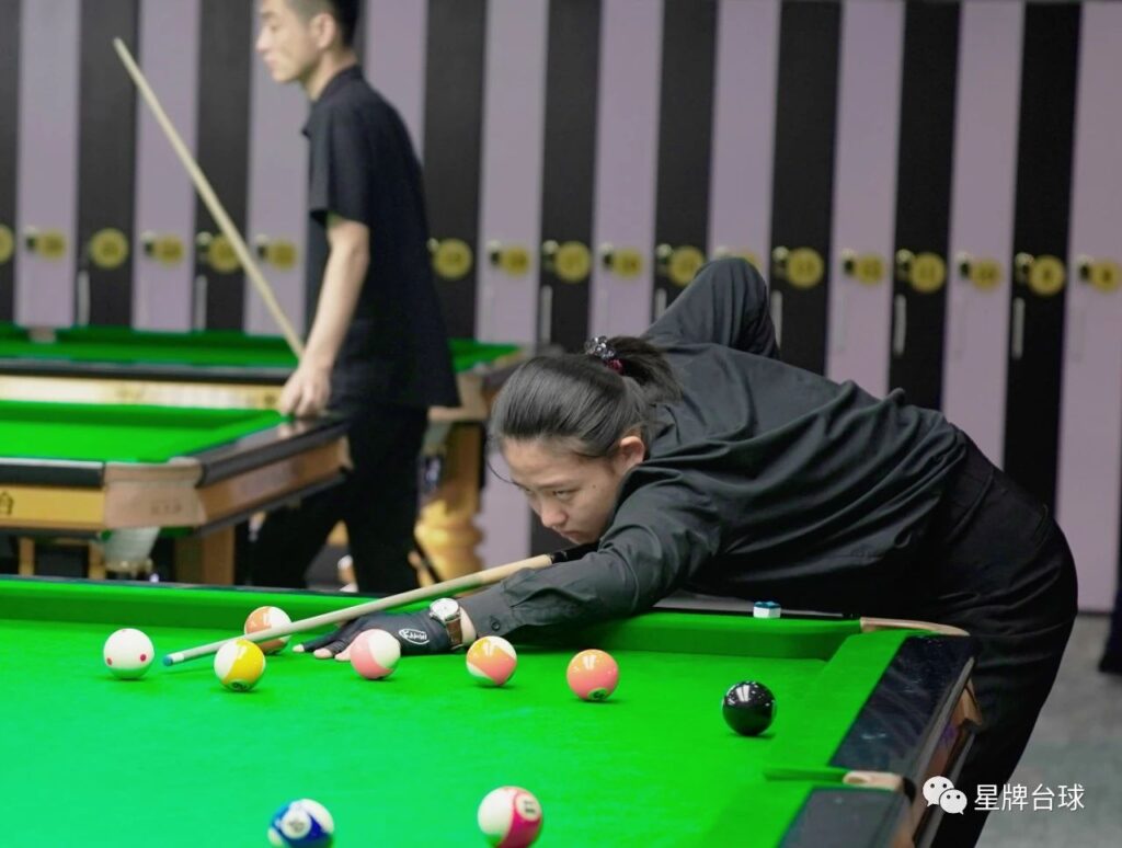 我是台球人潘蓝天我的目标是世界冠军